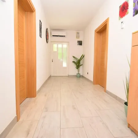 Appartement Damir Ražanac