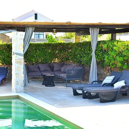 Apartment Damir